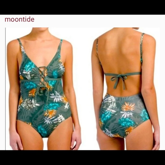 Swimsuit - Picture 10 of 10